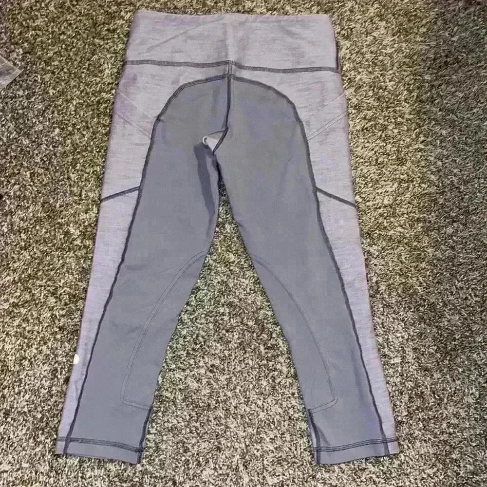Lululemon Polocrosse Crop *Denim size 4
Fossil White Slub Denim / Fossil - Picture 9 of 16